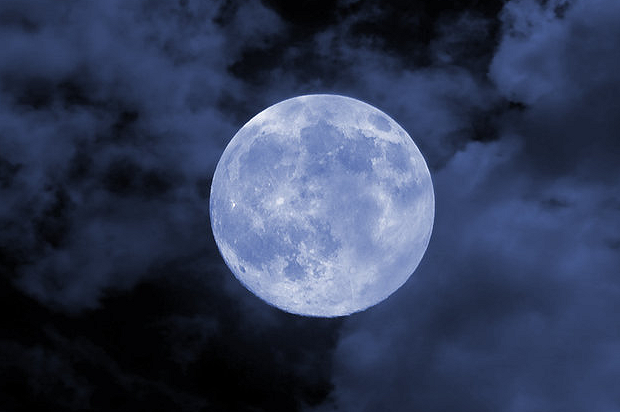 Znalezione obrazy dla zapytania pełnia księżyca